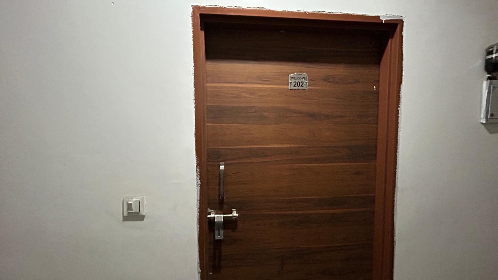 The Comfort Corner Inn- & Kitchen - Couple Friendly - 7-8 Km Drive From Airport Apartamento Nova Deli