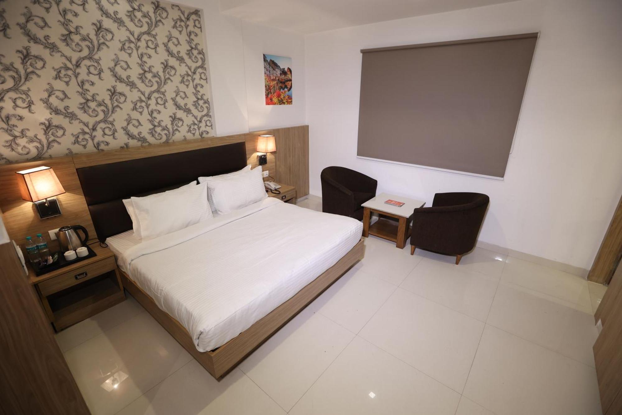 Elevate - With Complimentary Pickup Or Drop Near Delhi Airport New Delhi
