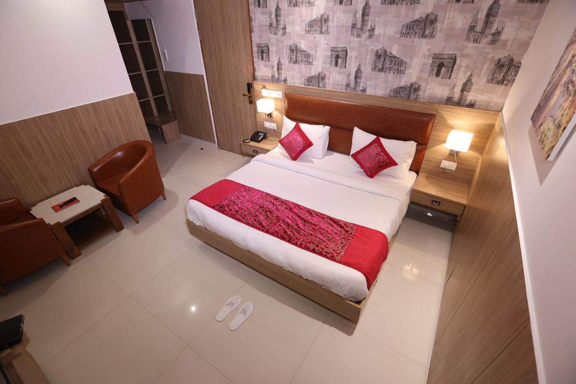 Hotel Elevate - With Complimentary Pickup Or Drop Near Delhi Airport 4*