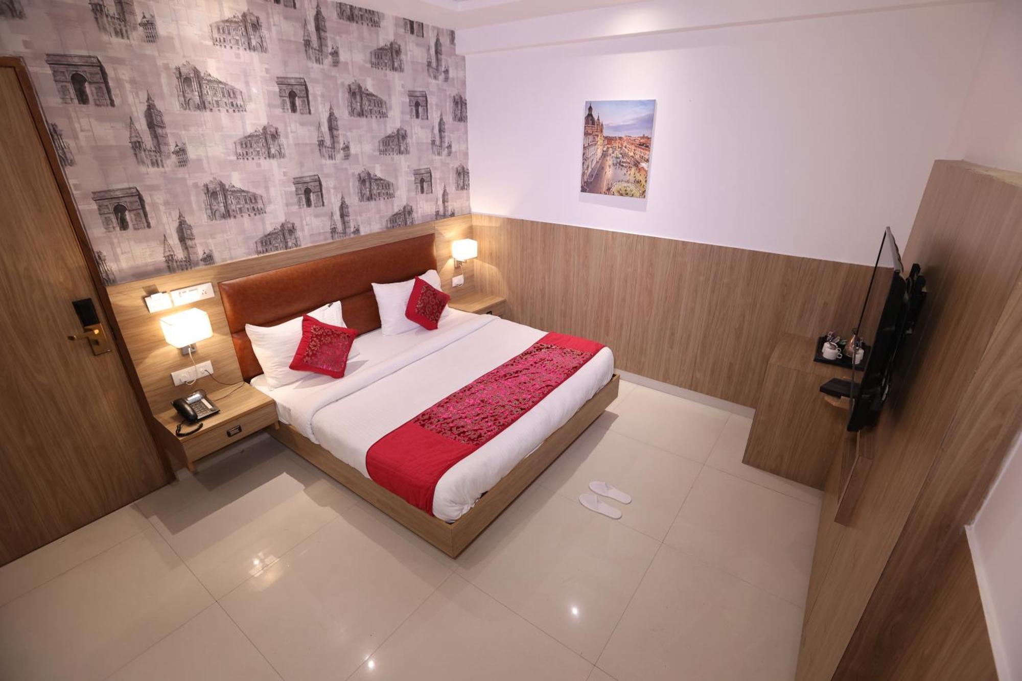 Hotel Elevate - With Complimentary Pickup Or Drop Near Delhi Airport