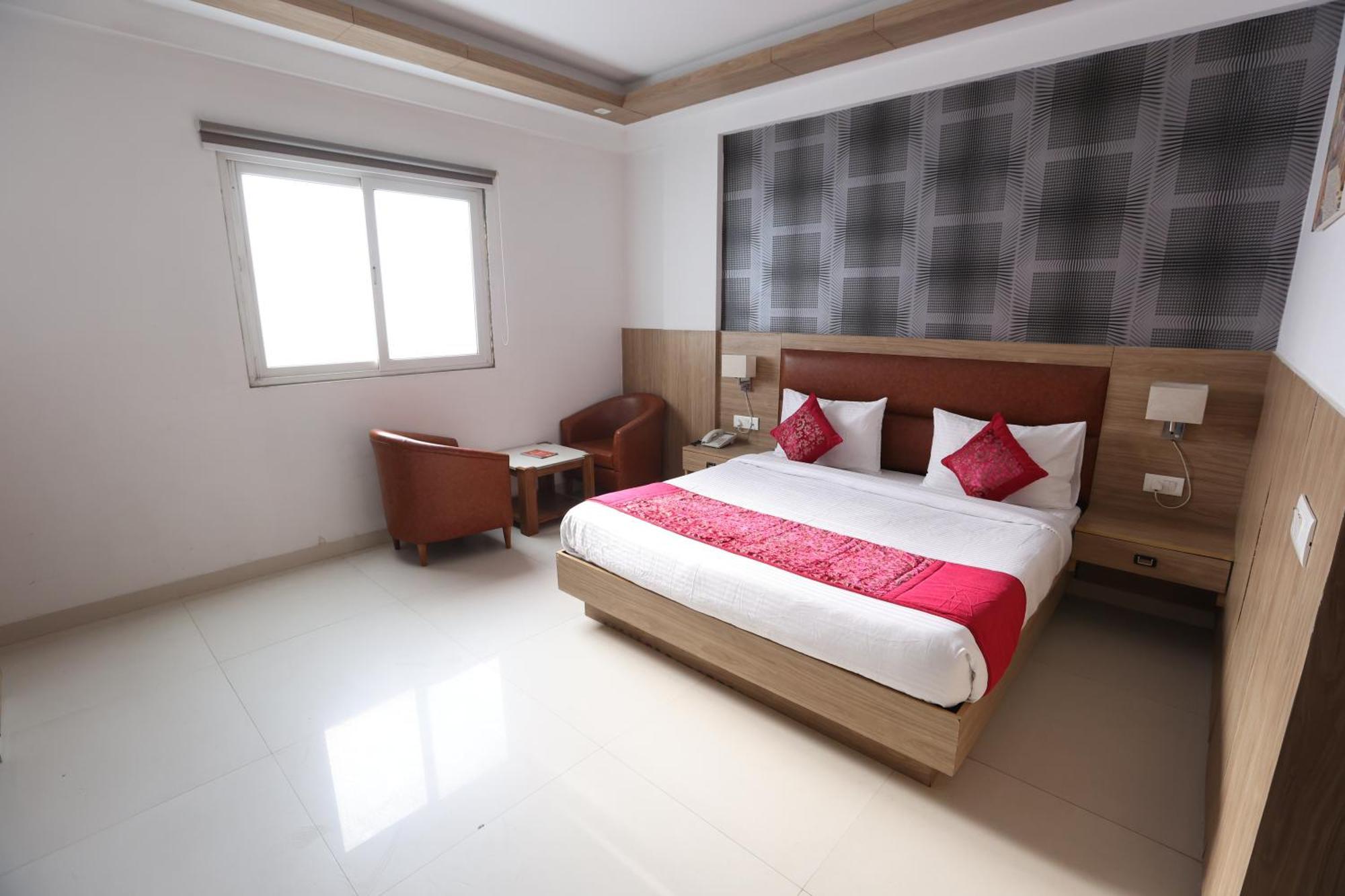 Elevate - With Complimentary Pickup Or Drop Near Delhi Airport 4*