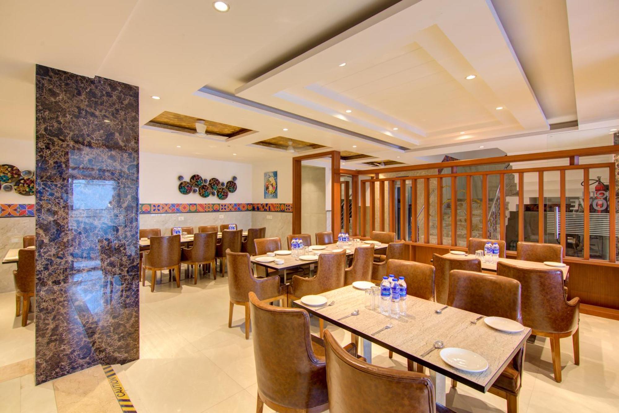 Hotel Elevate - With Complimentary Pickup Or Drop Near Delhi Airport 4*