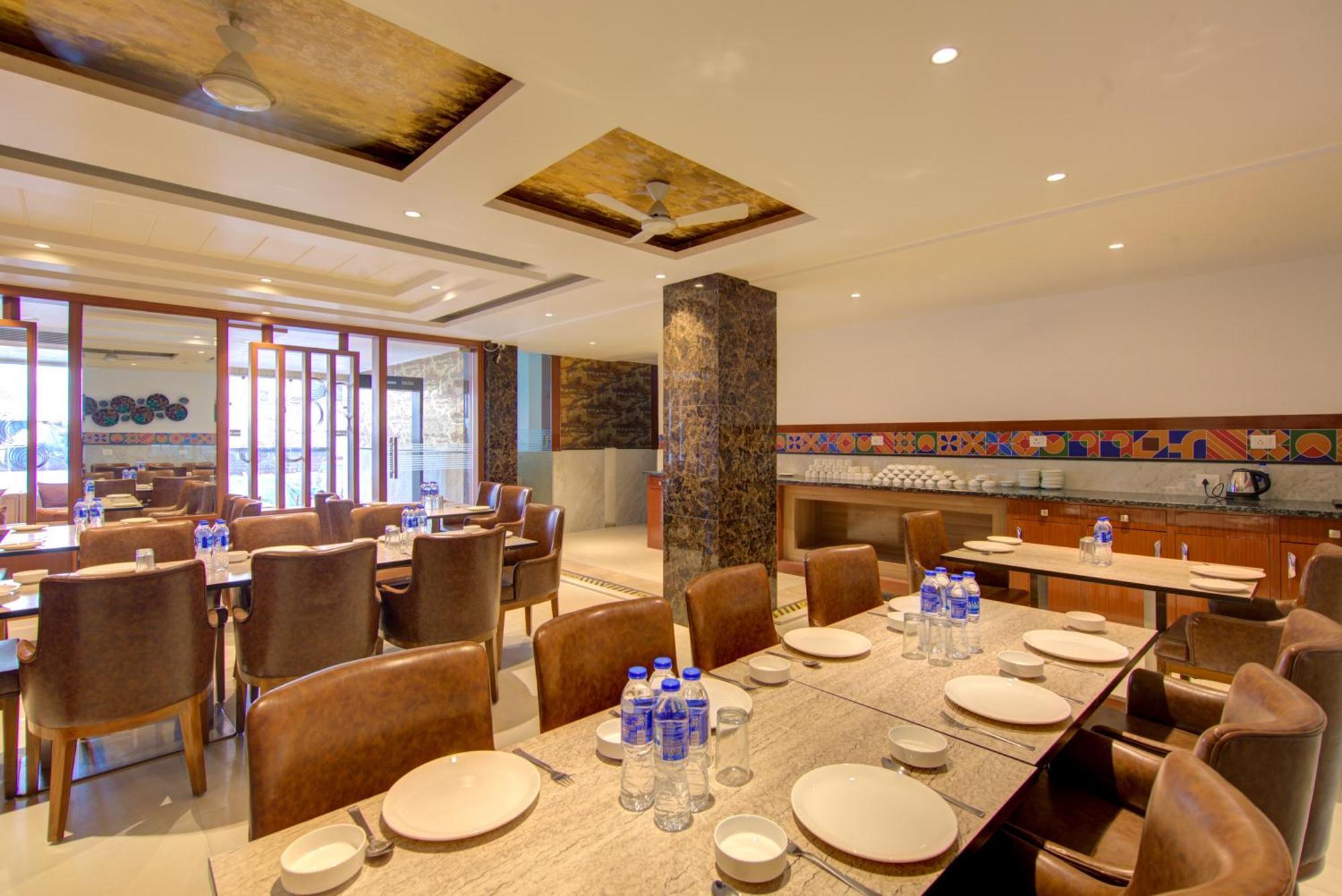Elevate - With Complimentary Pickup Or Drop Near Delhi Airport 4*