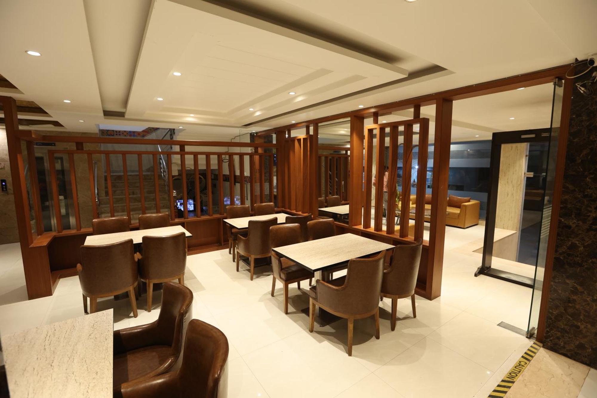Hotel Elevate - With Complimentary Pickup Or Drop Near Delhi Airport New Delhi