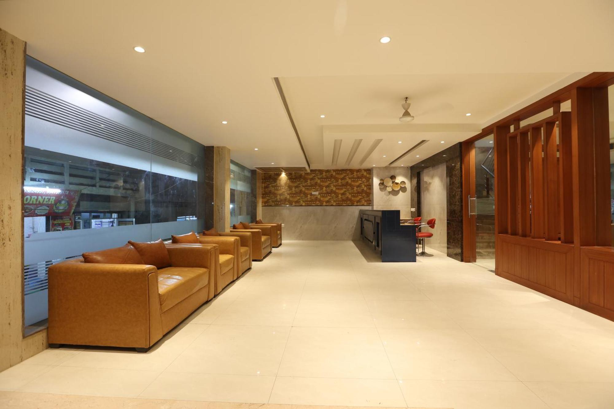 Elevate - With Complimentary Pickup Or Drop Near Delhi Airport Hotel New Delhi