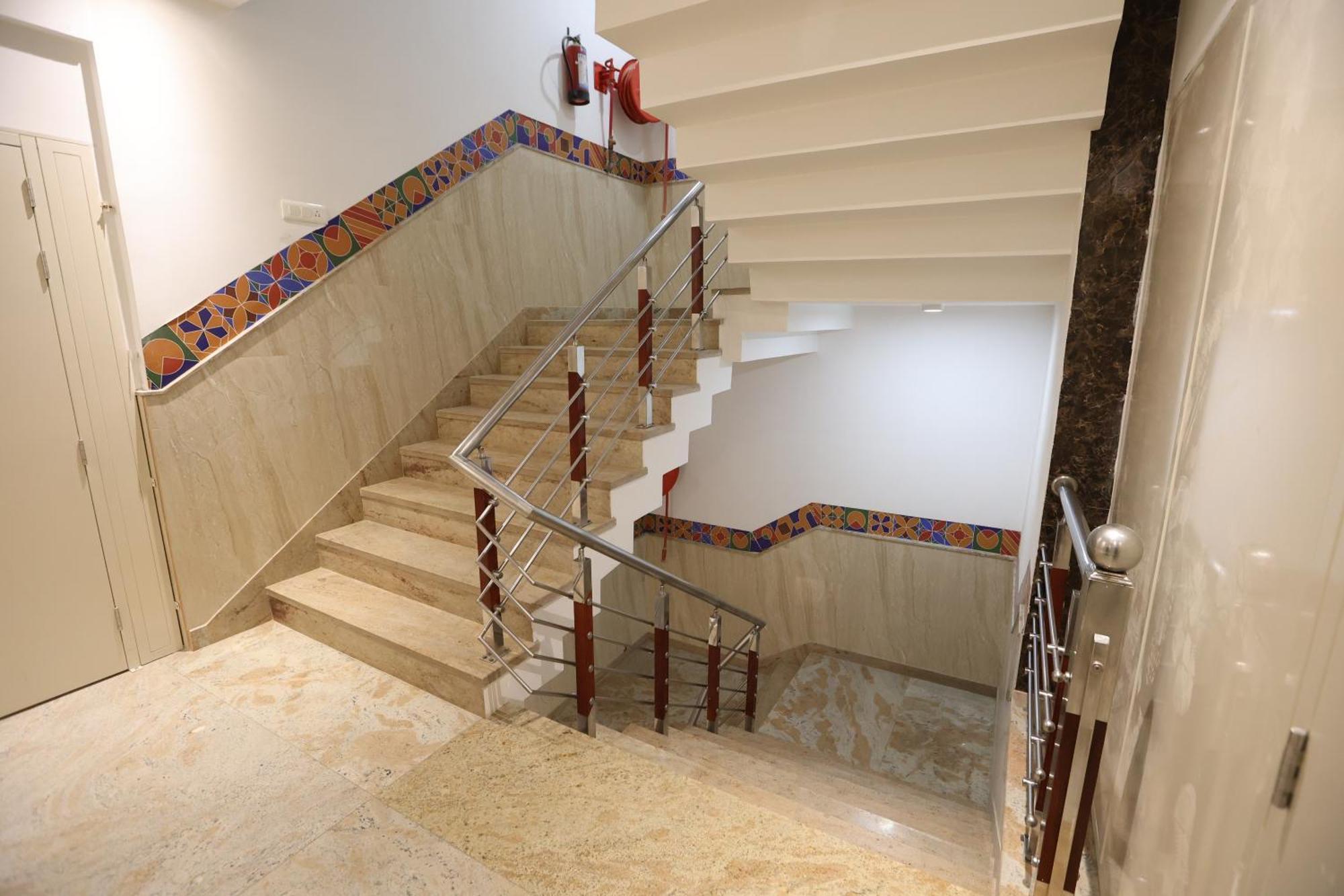 Hotel Elevate - With Complimentary Pickup Or Drop Near Delhi Airport New Delhi