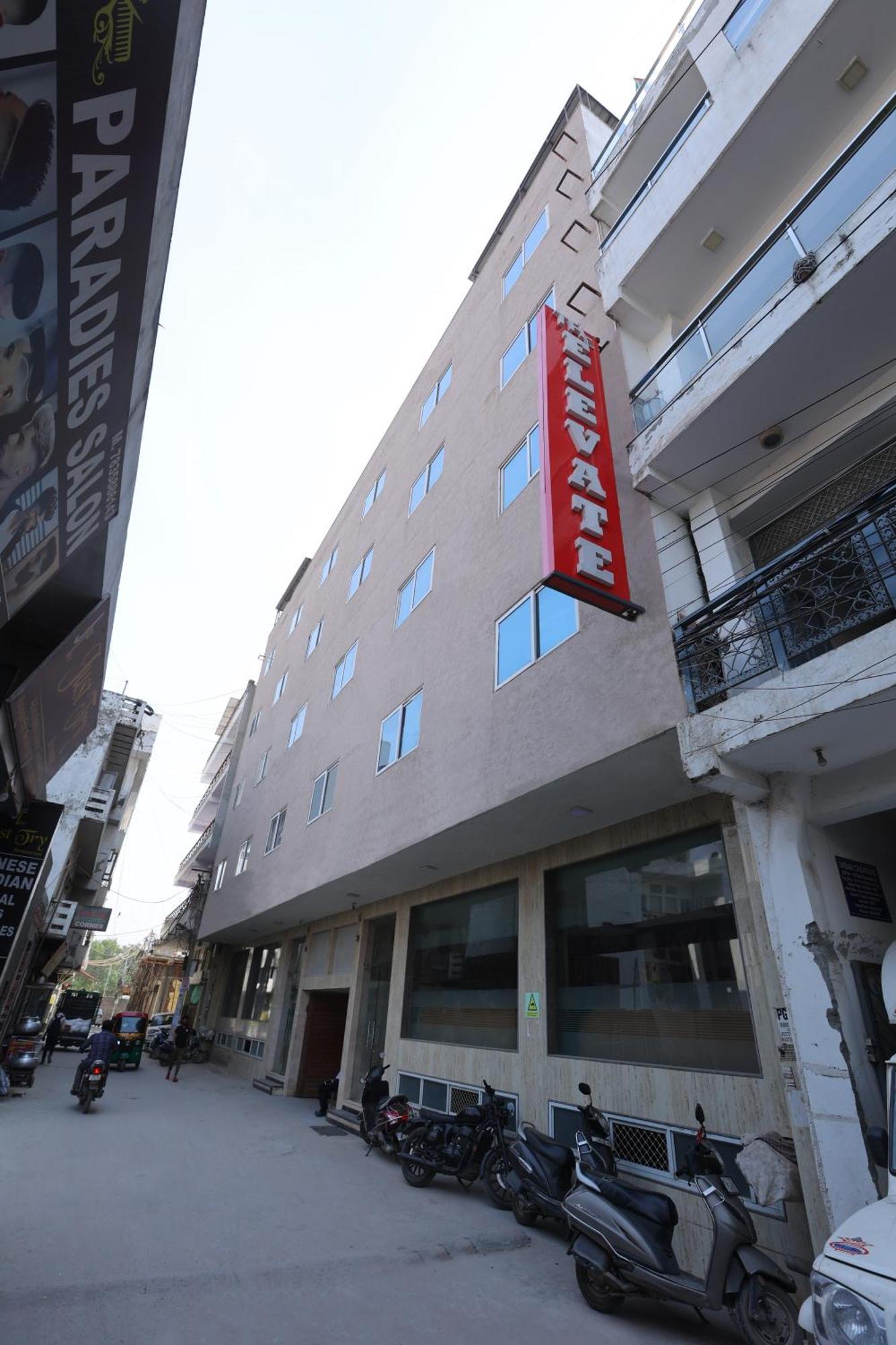 Hotel Elevate - With Complimentary Pickup Or Drop Near Delhi Airport New Delhi