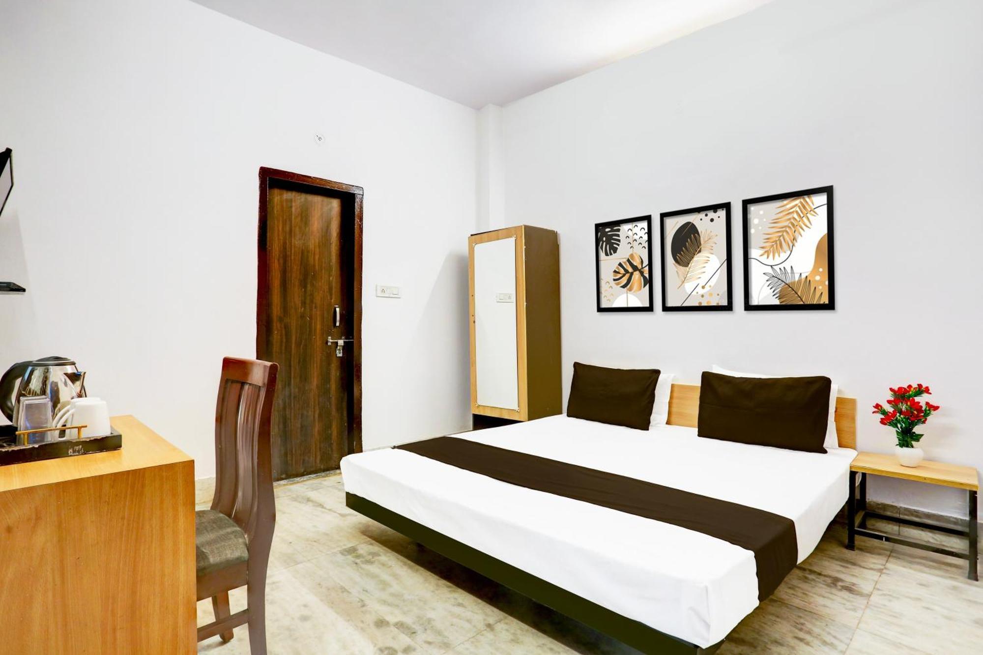 Hotel Oo Shyam Residency Near Samaypur Badli Metro Delhi (National Capital Territory of India)