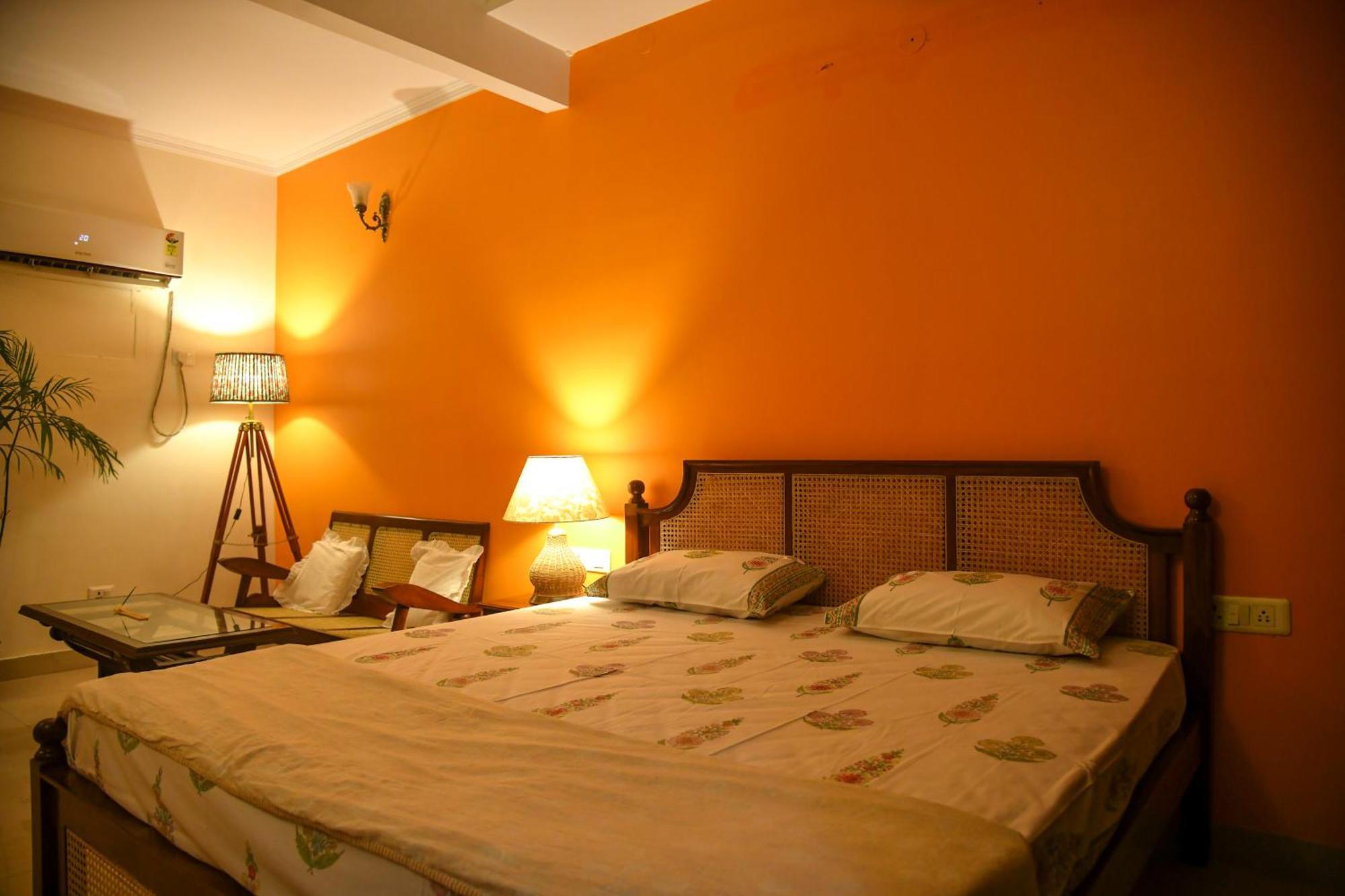Himtrek Delhi Bed & Breakfast *