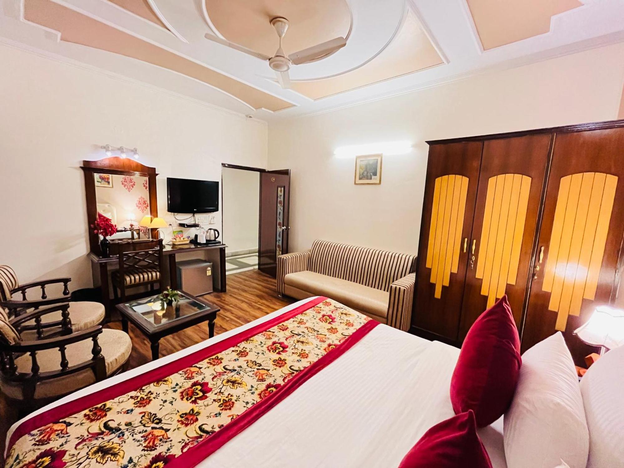 Paras - Karol Bagh 3* Delhi (National Capital Territory of India)
