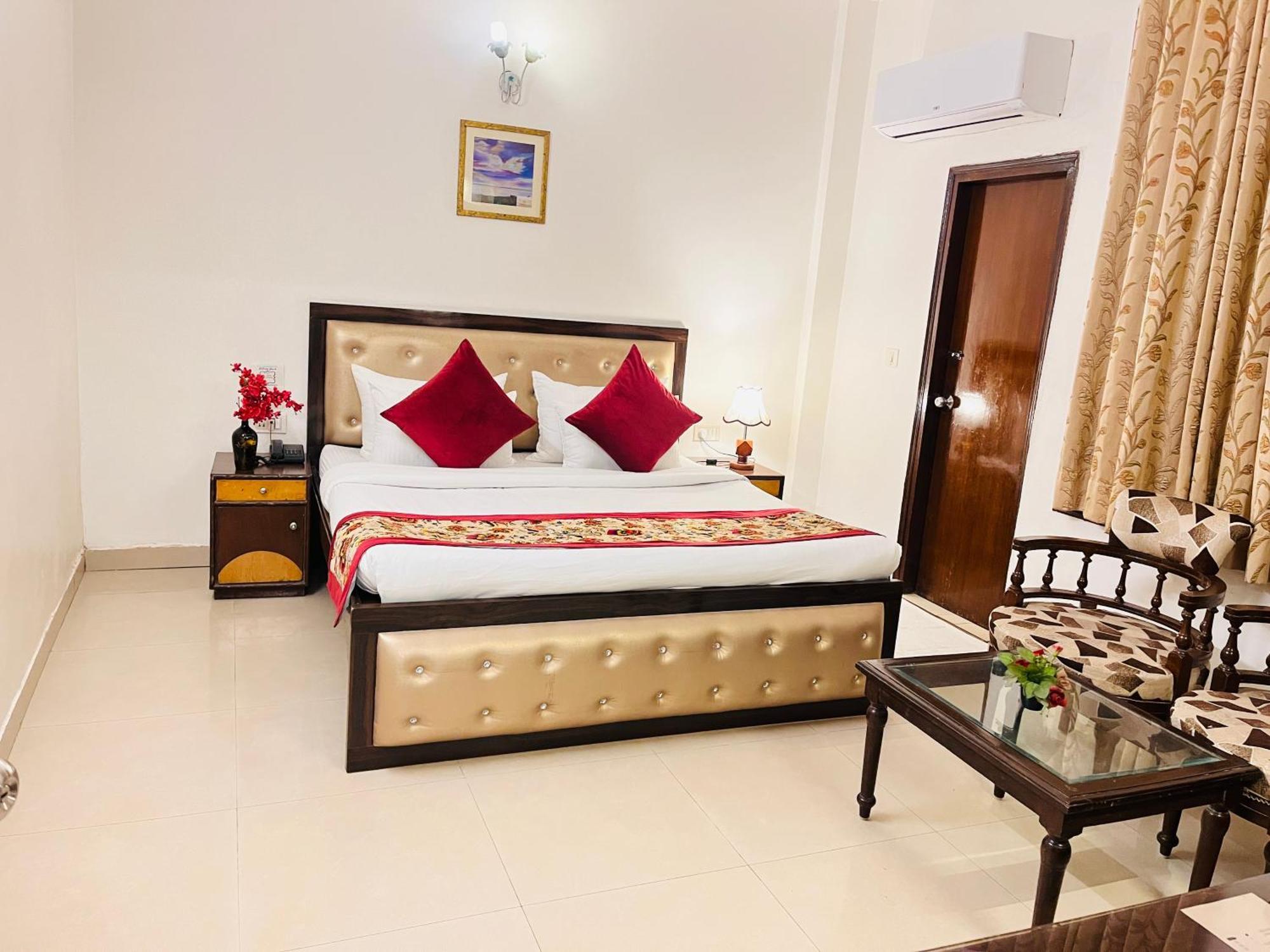Hotel Paras - Karol Bagh Delhi (National Capital Territory of India)