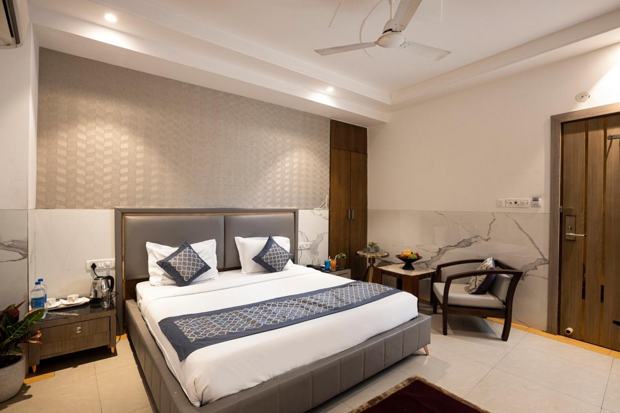 International By Star Group - Near Delhi Airport Hotel