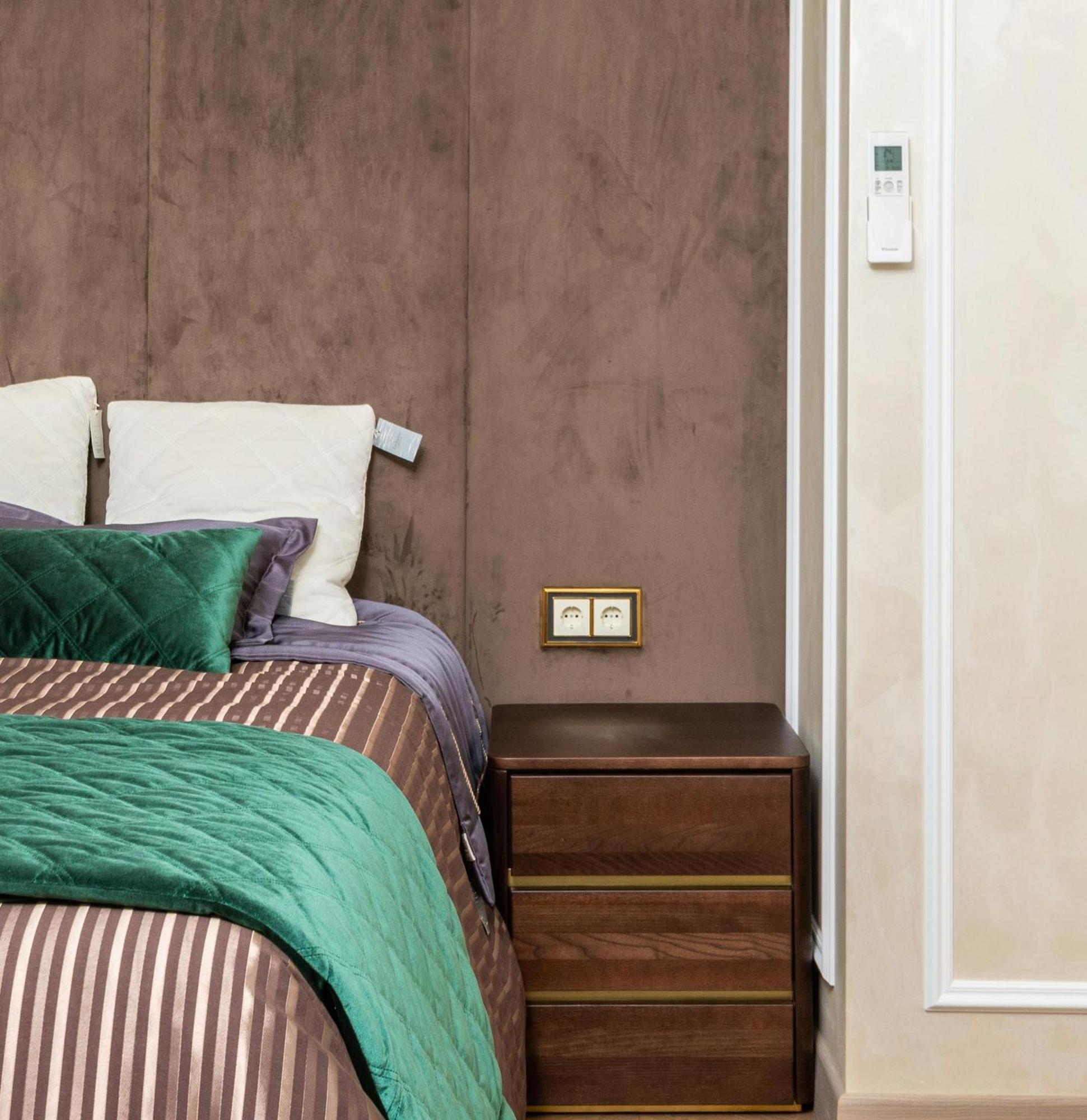 Hotel Ambs Plaza Near Igi Delhi Airport