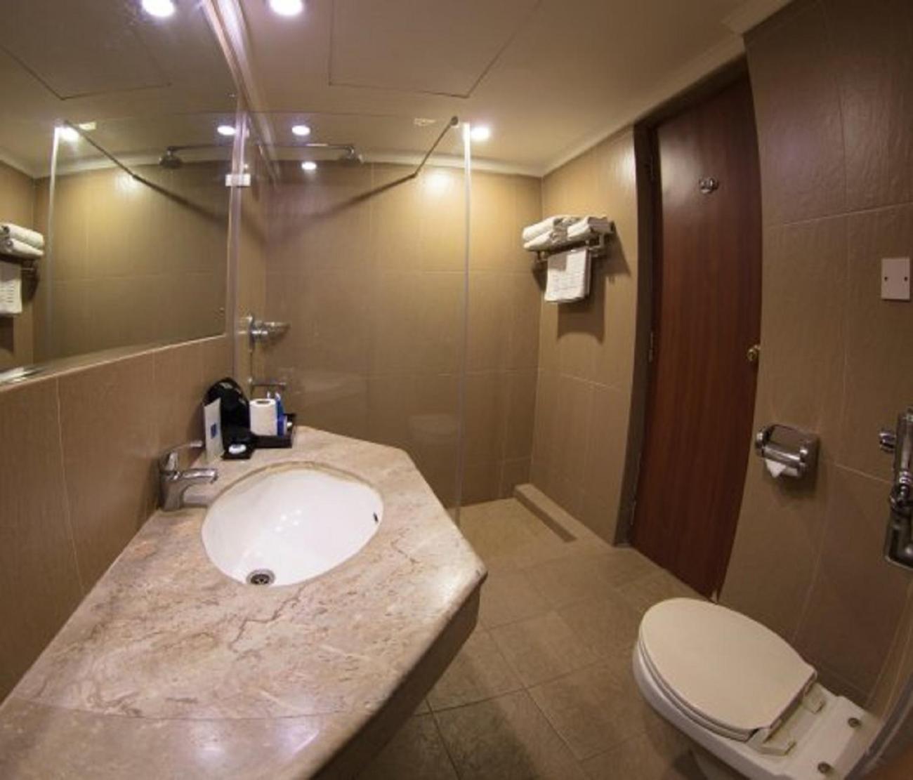 Hotel The Infinity Near Delhi Airport 4*
