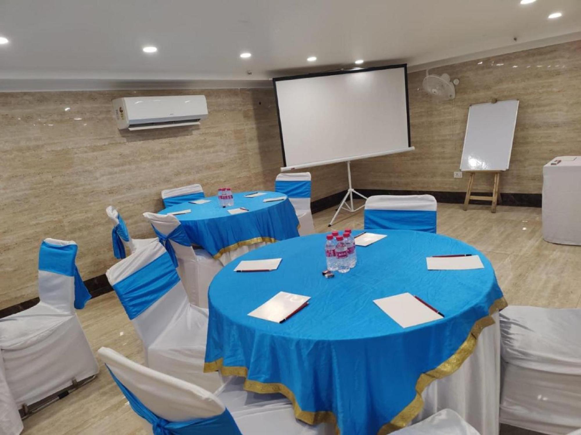 Hotel Z Suites- Mahipalpur Delhi Igi Airport New Delhi
