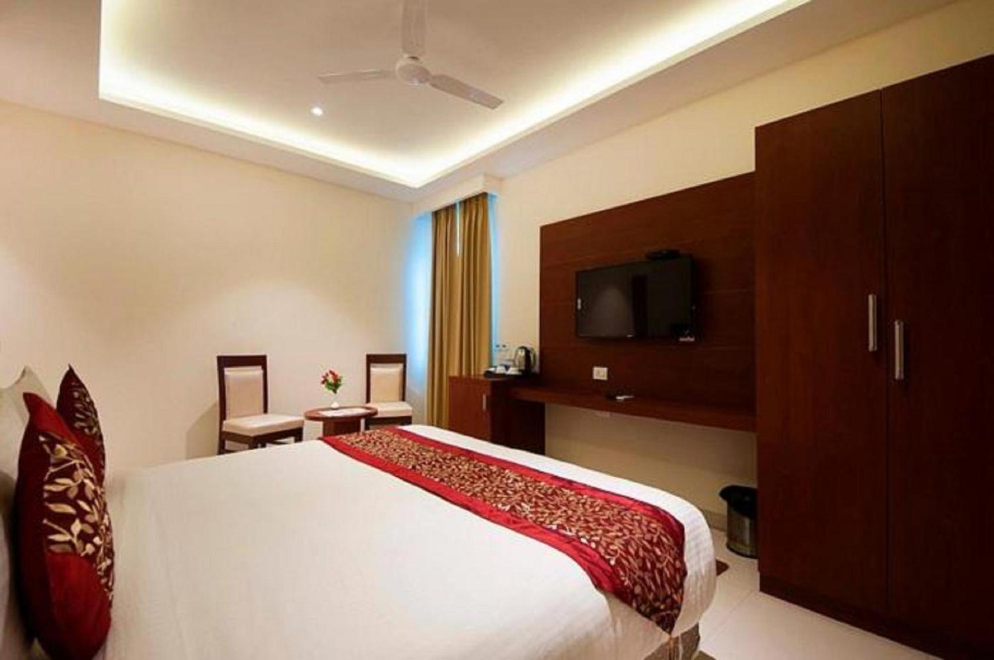 Z Suites- Mahipalpur Delhi Igi Airport