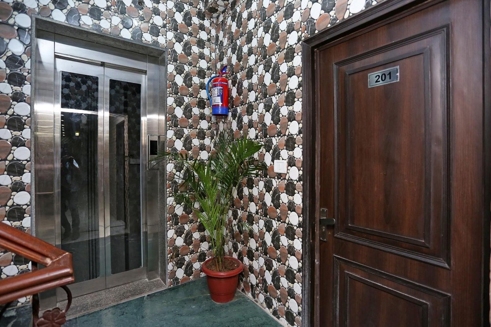O Le Mount 3* New Delhi