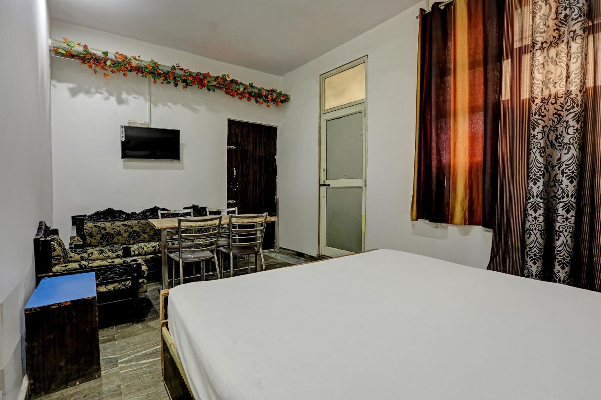 Hotel O Raaz 3*