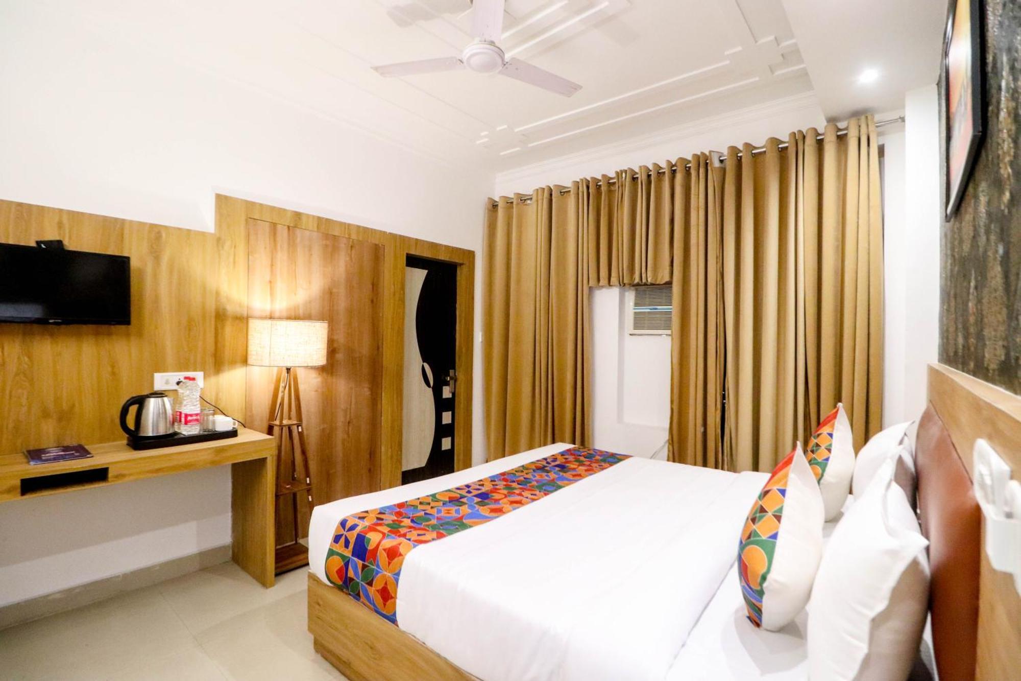 Hotel Vvs Near Delhi Airport