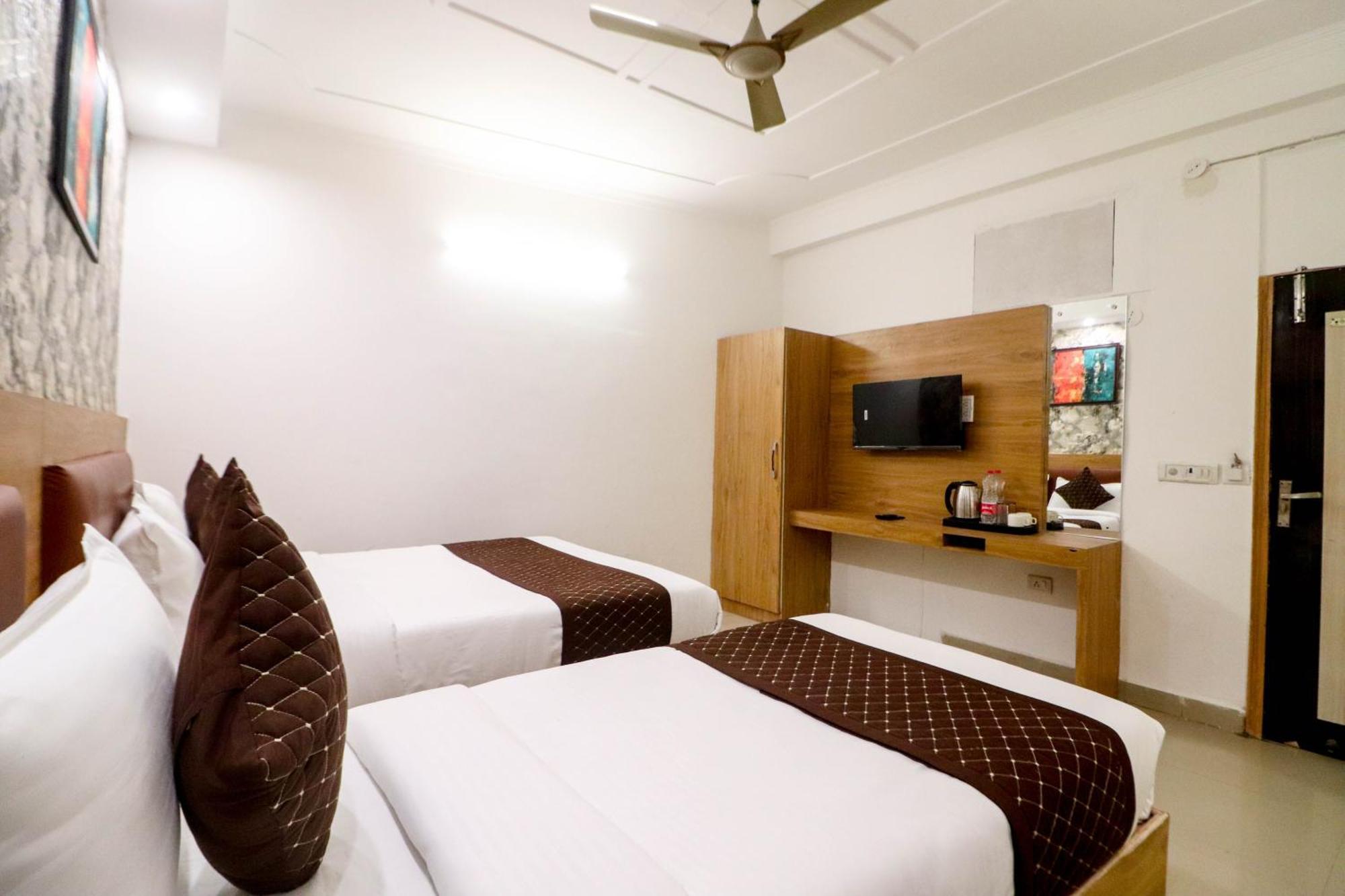 Hotel Vvs Near Delhi Airport