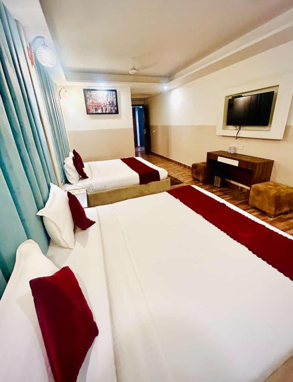 Airport Hotel 3*