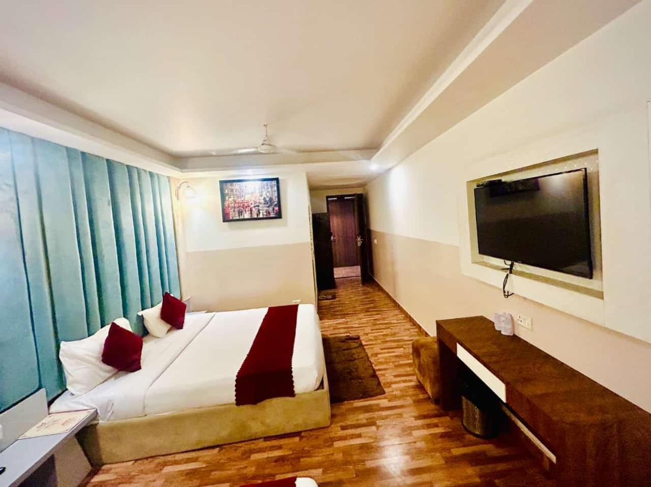 Airport Hotel 3*