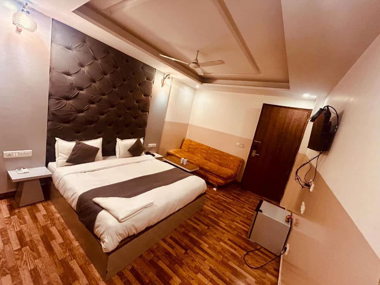 Airport Hotel