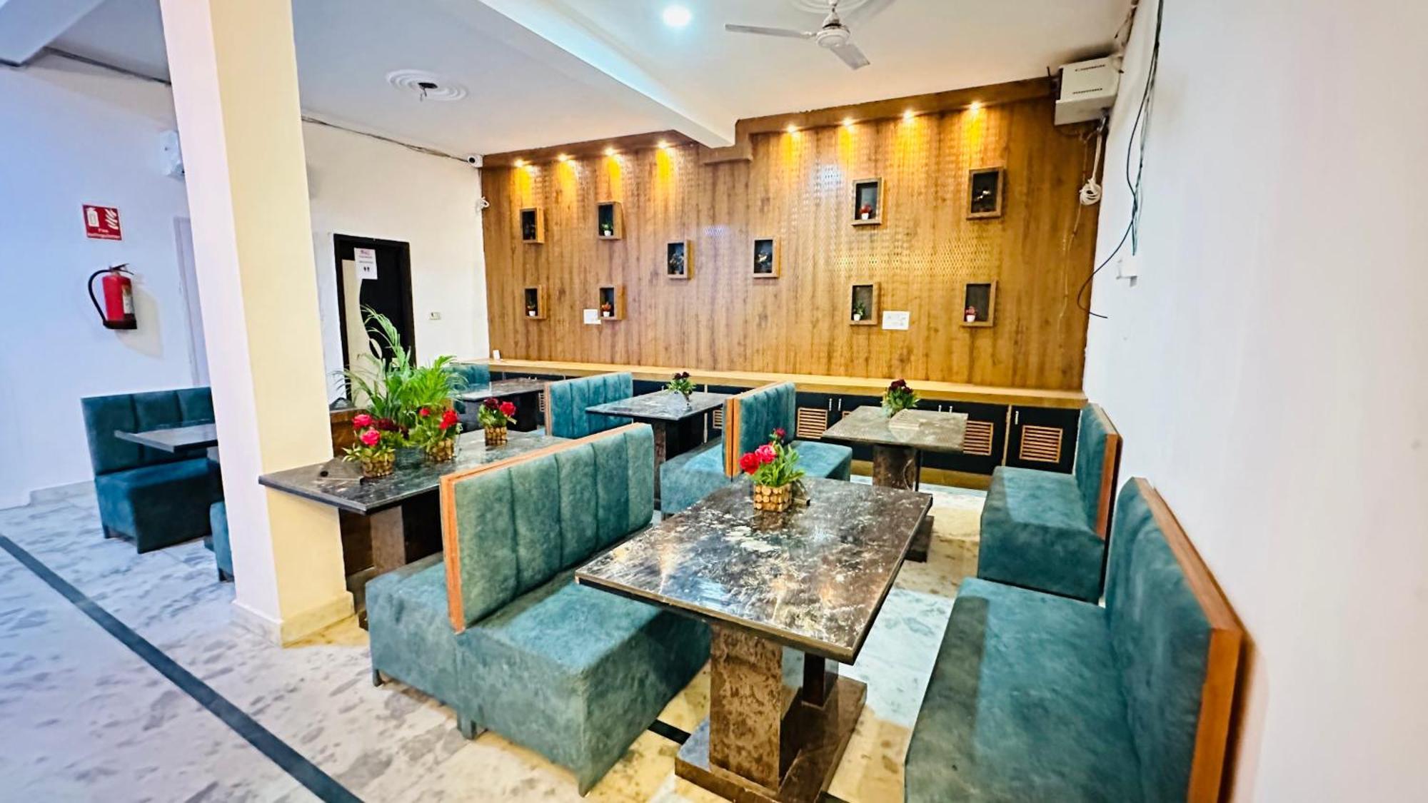 Hotel Vvs Near Delhi Airport