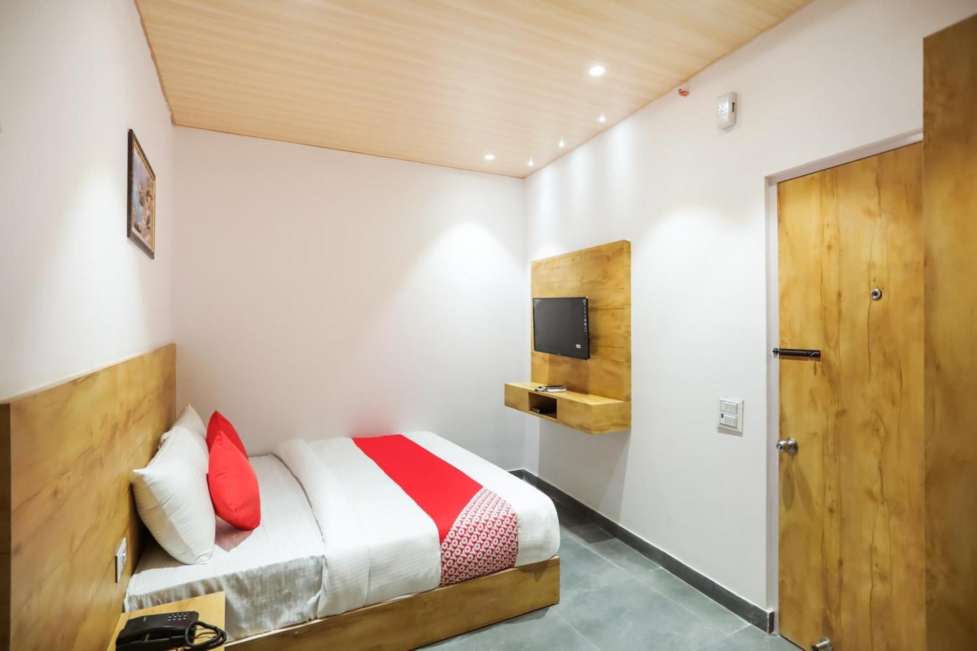 Hotel O Orchid Blu 3*