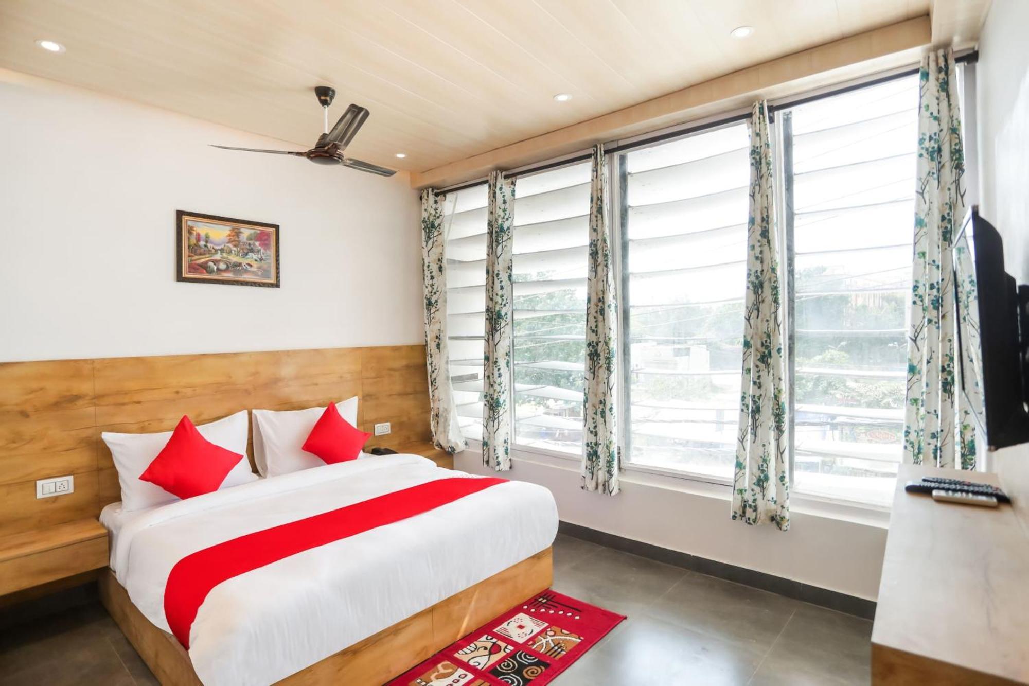 O Orchid Blu Hotel