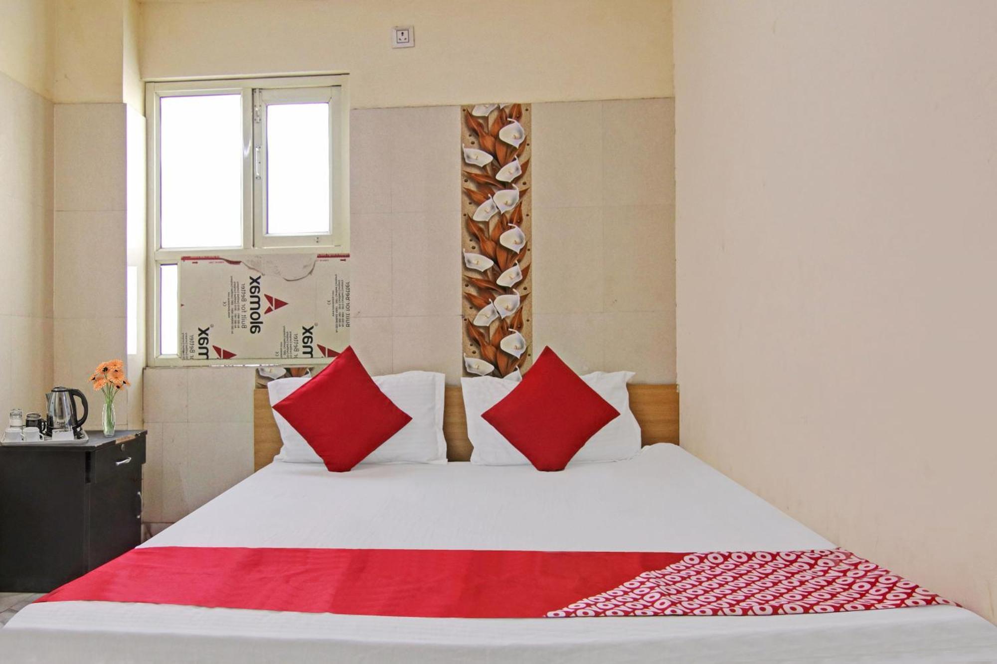 O The Sangam Hotel