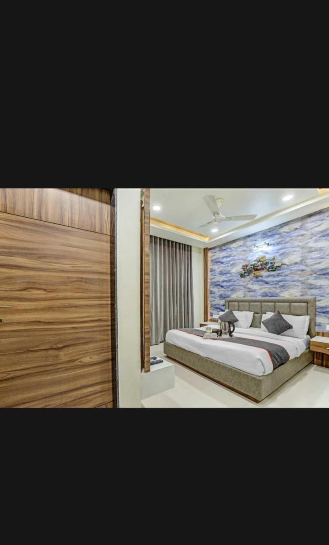 Super O Raas Near Samaypur Badli Metro Station Delhi (National Capital Territory of India)