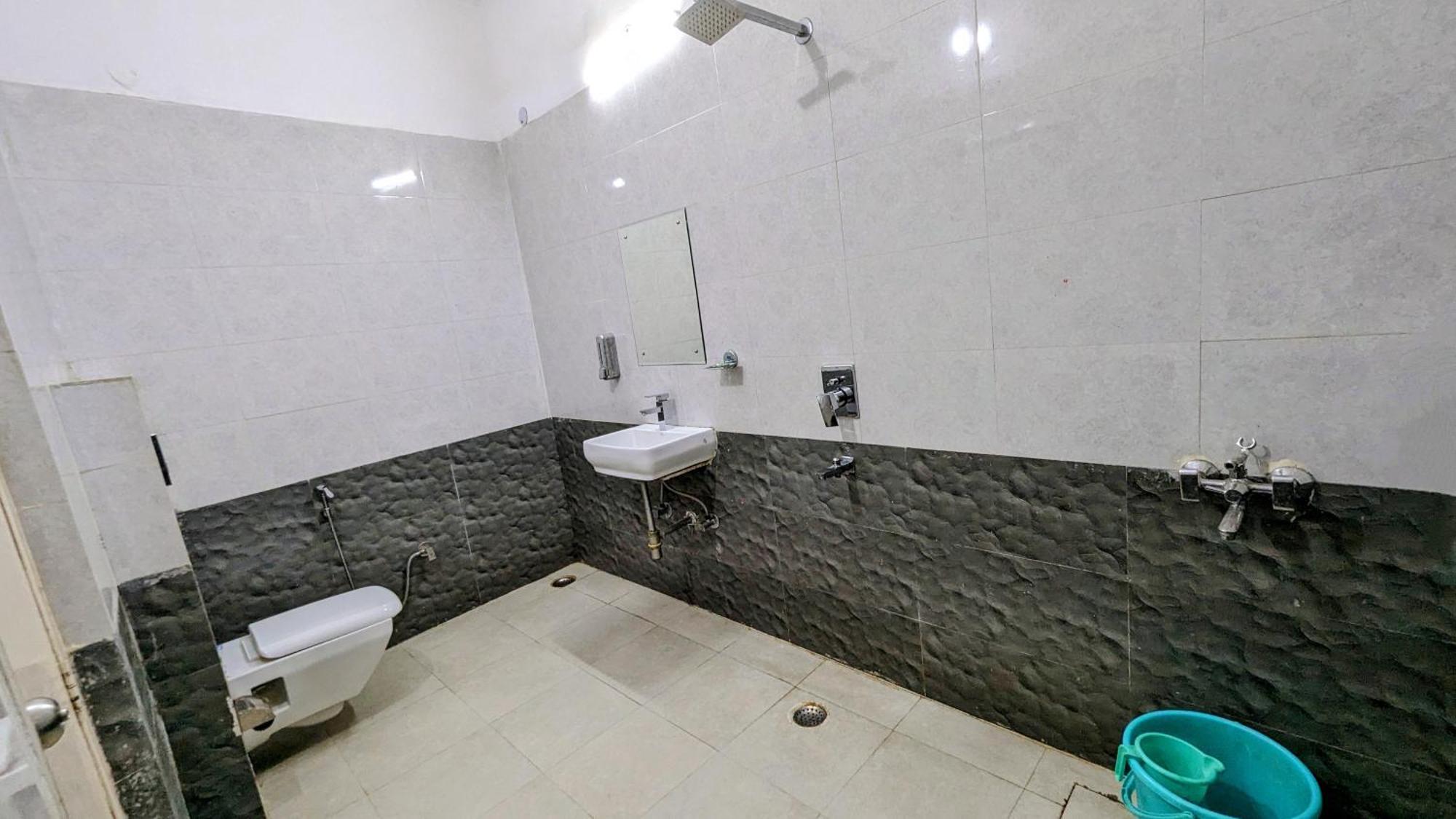 Lecston @yashobhoomi Dwarka Sector - 25 Metro Station Hotel Delhi (National Capital Territory of India)