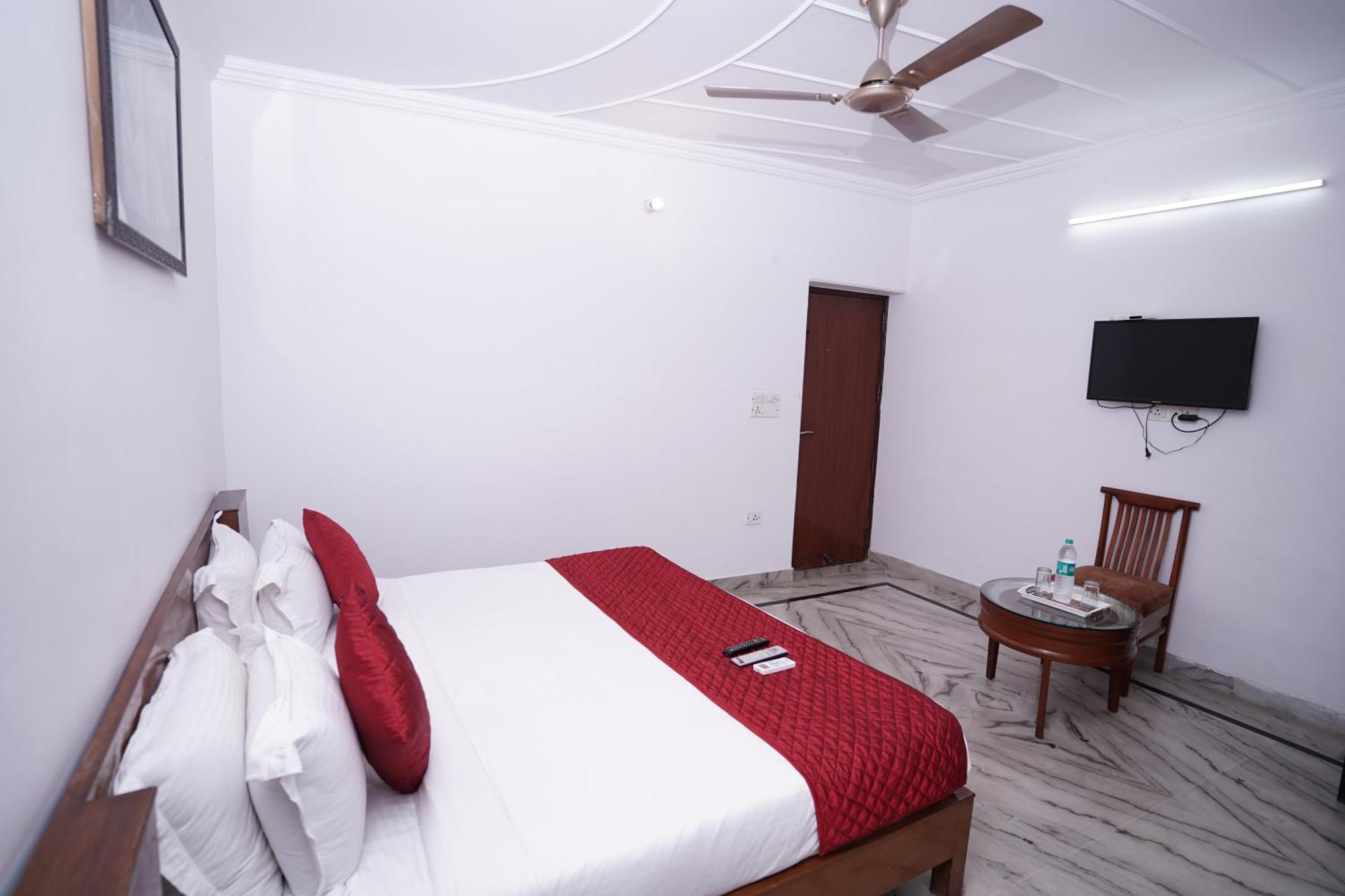 Lecston @yashobhoomi Dwarka Sector - 25 Metro Station