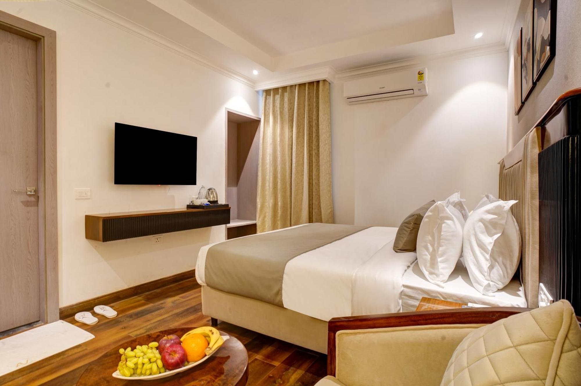 Iva Premium Delhi Airport 4*