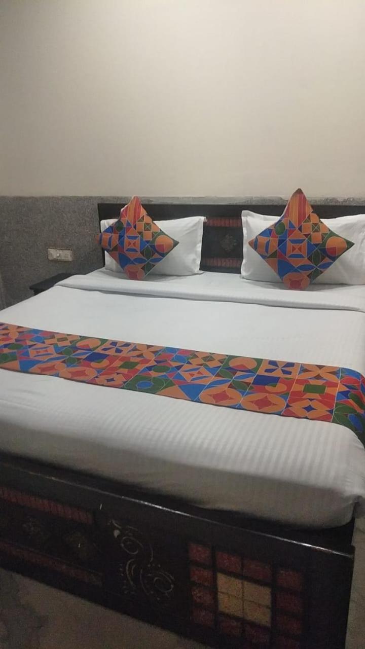 Hotel Three Kings Near Janakpuri Dilli Haat