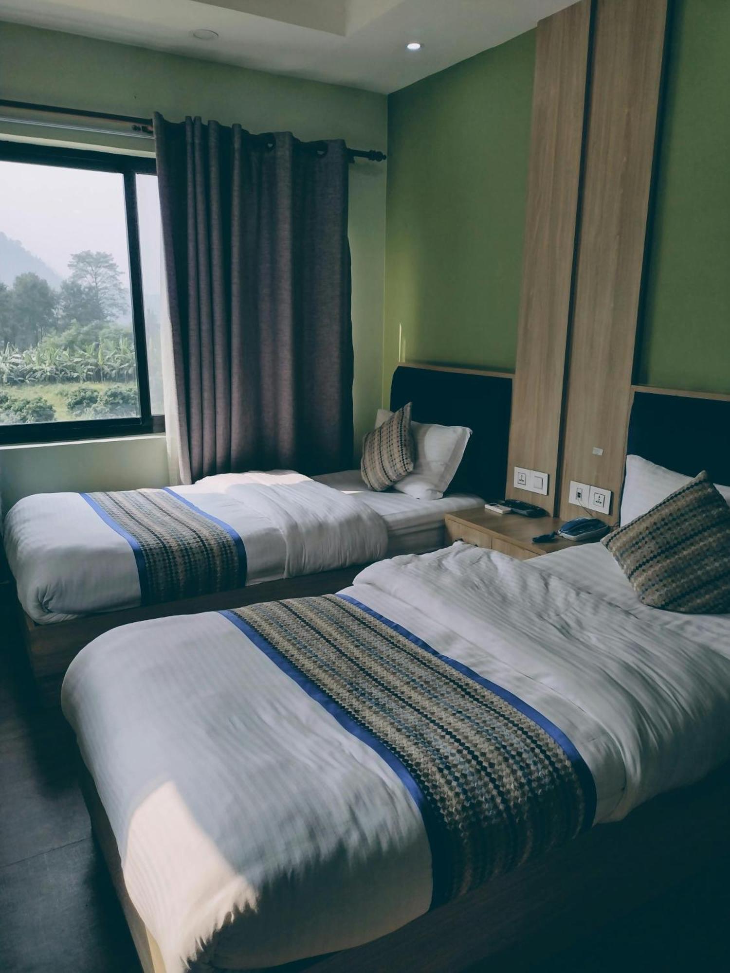 A Plaza A Family - Delhi Airport Hotel New Delhi