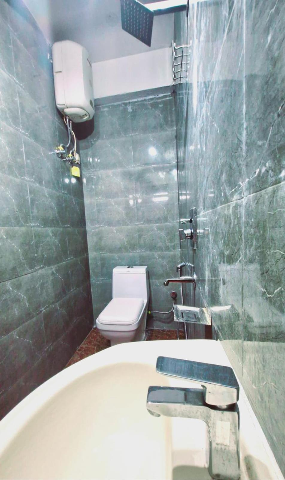 Atlas Near Igi Airport T3 Hospedagem domiciliar *