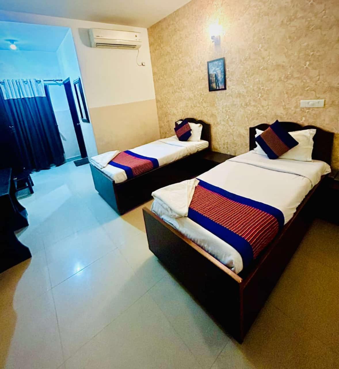 Airport Hotel