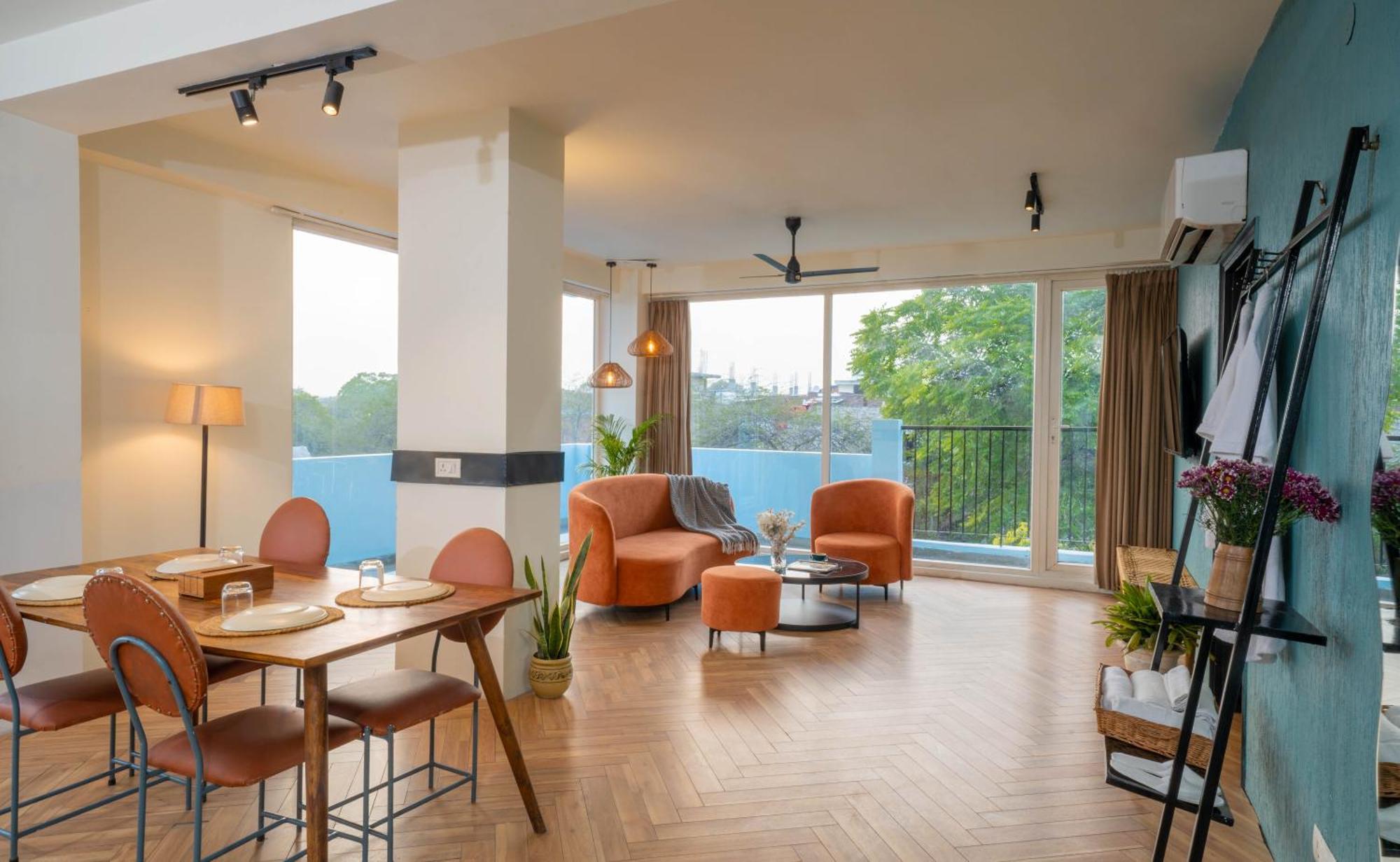 Minimalist Poshtel &