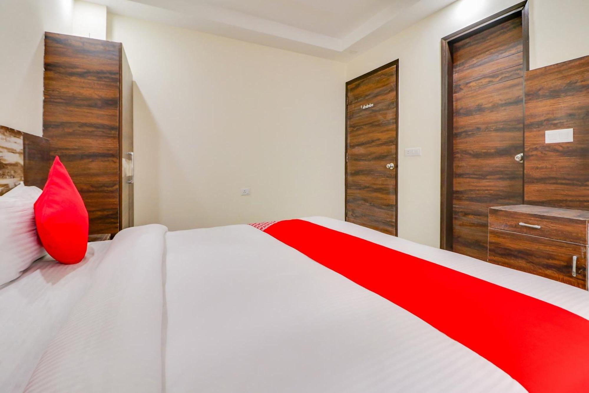 Hotel O Aero