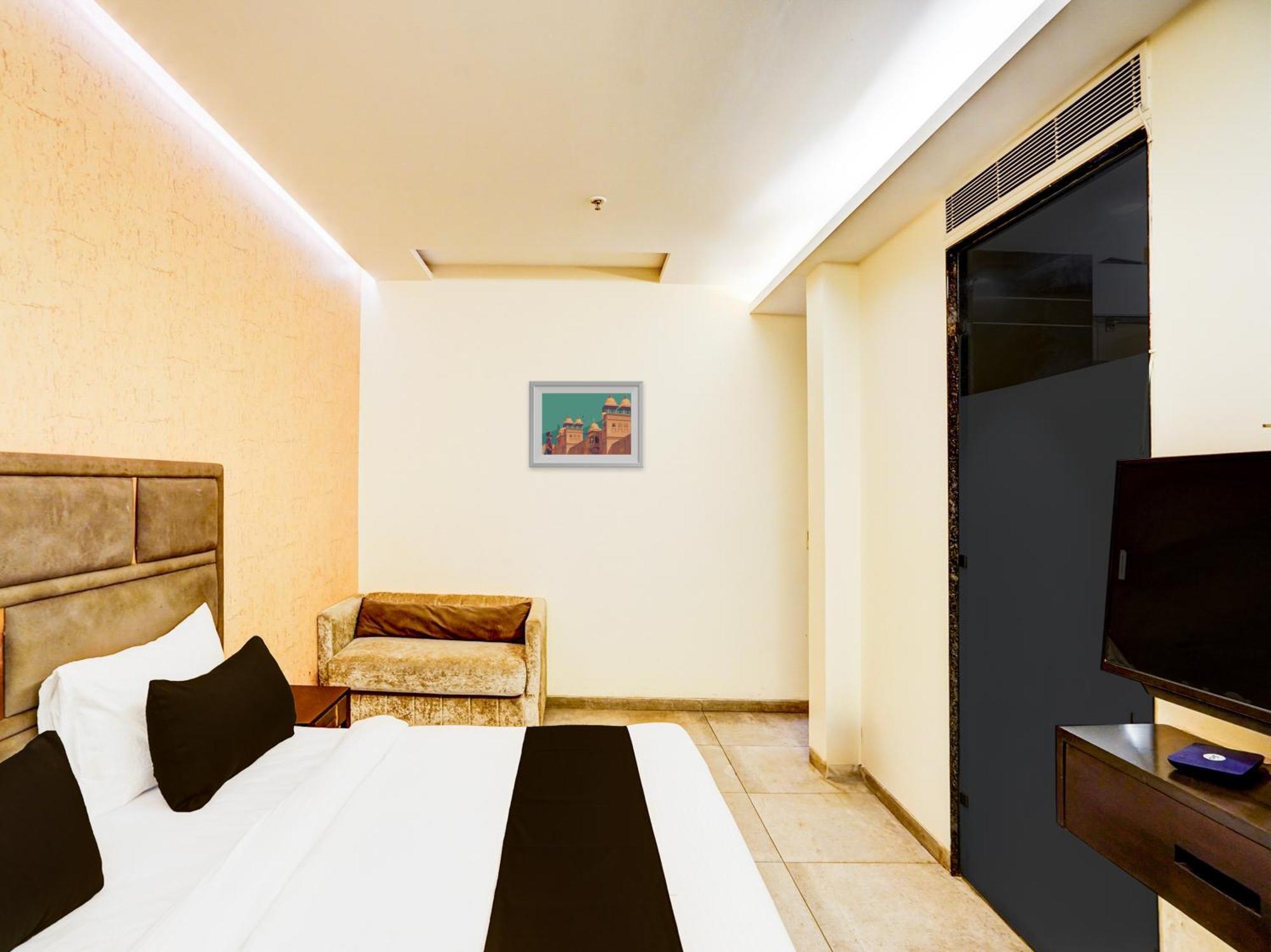 Super Townhouse Pitampura West Enclave Hotel Delhi (National Capital Territory of India)