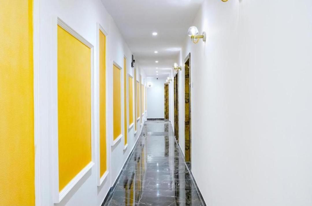 Park Suites At Delhi Airport Bed & Breakfast