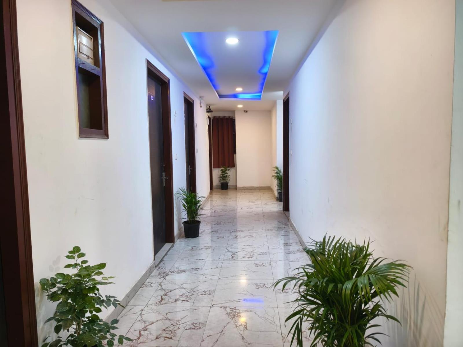 Park Suites At Delhi Airport Bed & Breakfast
