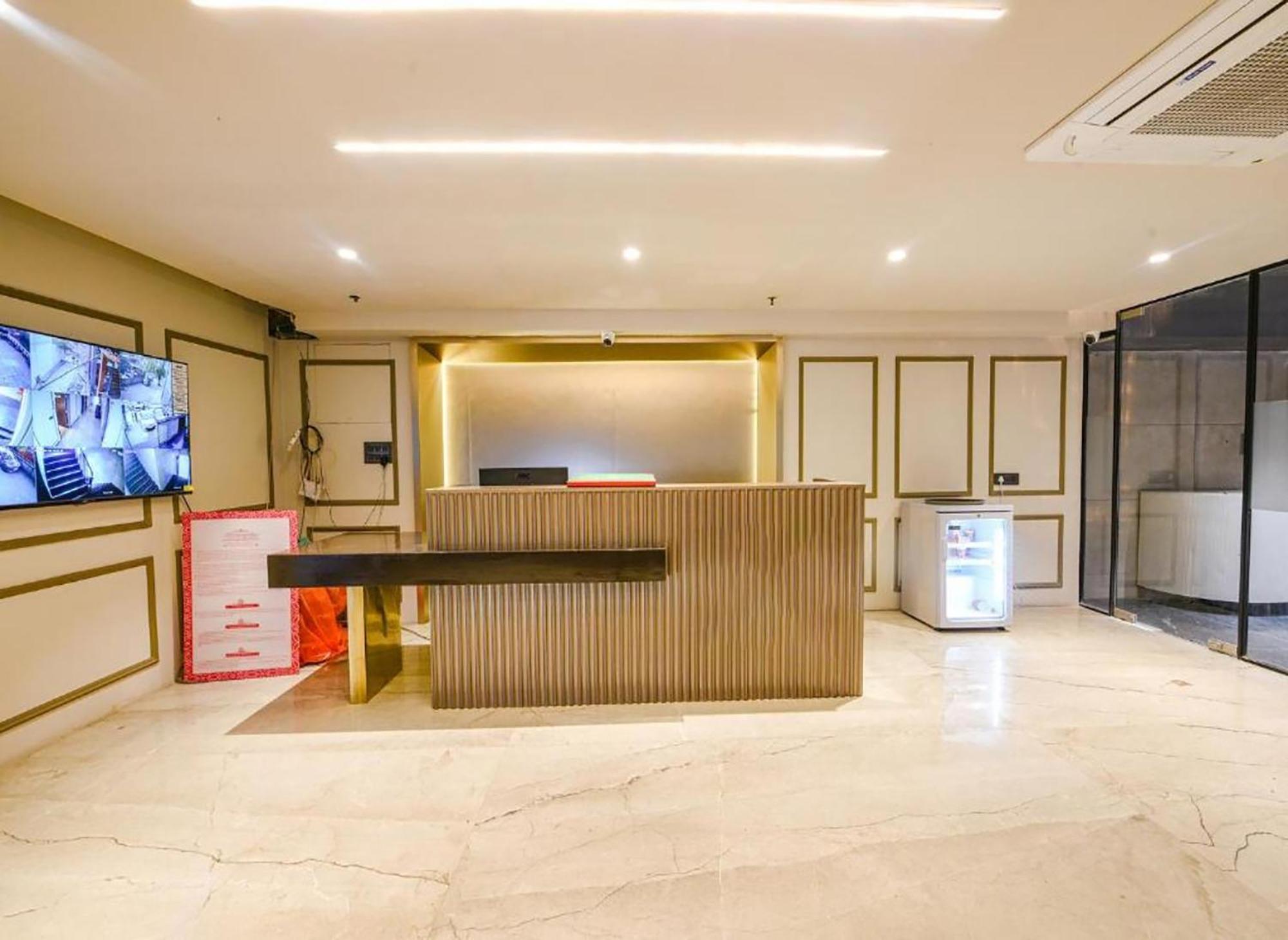 Hotel Cullinan By Qotel Janakpuri 3*
