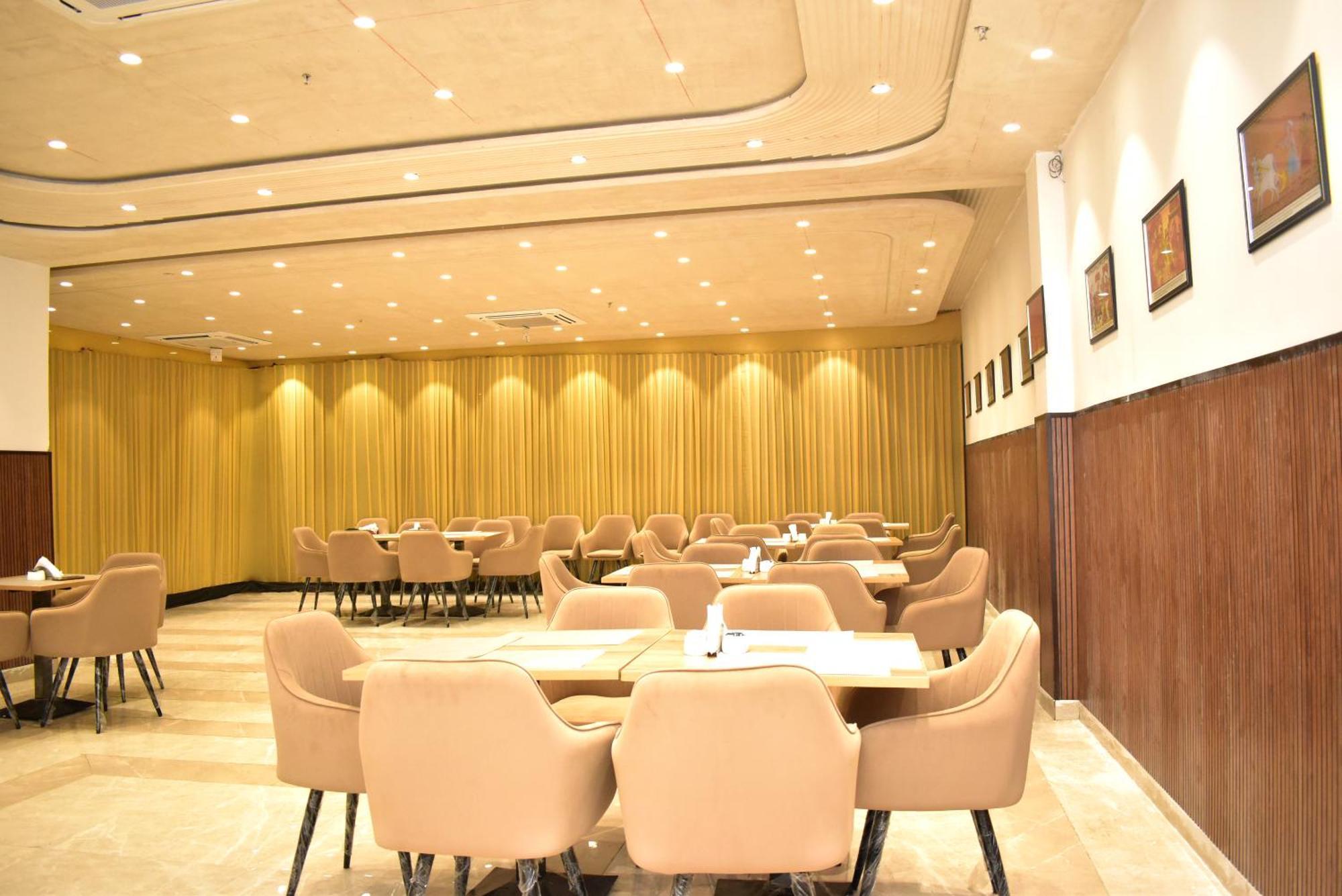 Hotel Cullinan By Qotel Janakpuri Delhi (National Capital Territory of India)