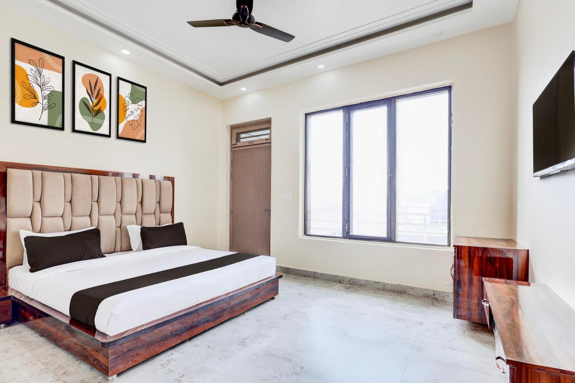 Hotel Super O Bal Gopal