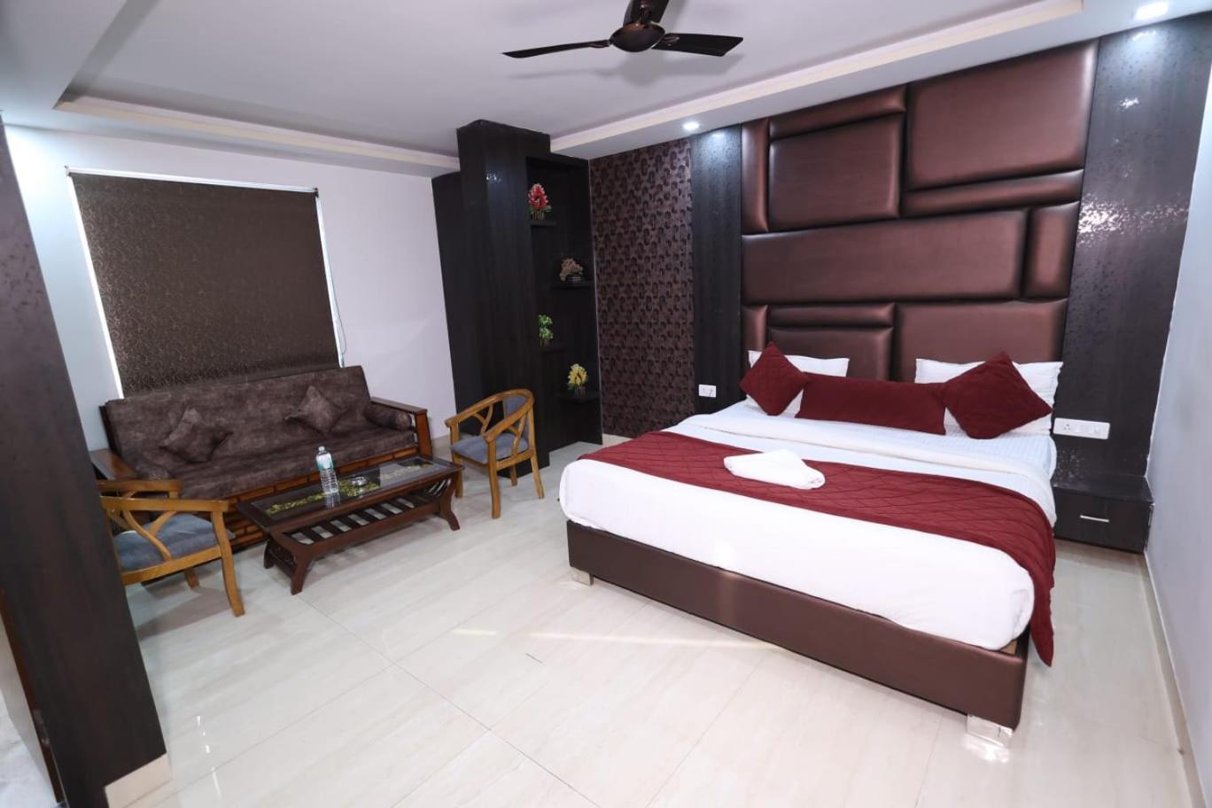 Hotel Grand Ivy Plaza Hotel 4*