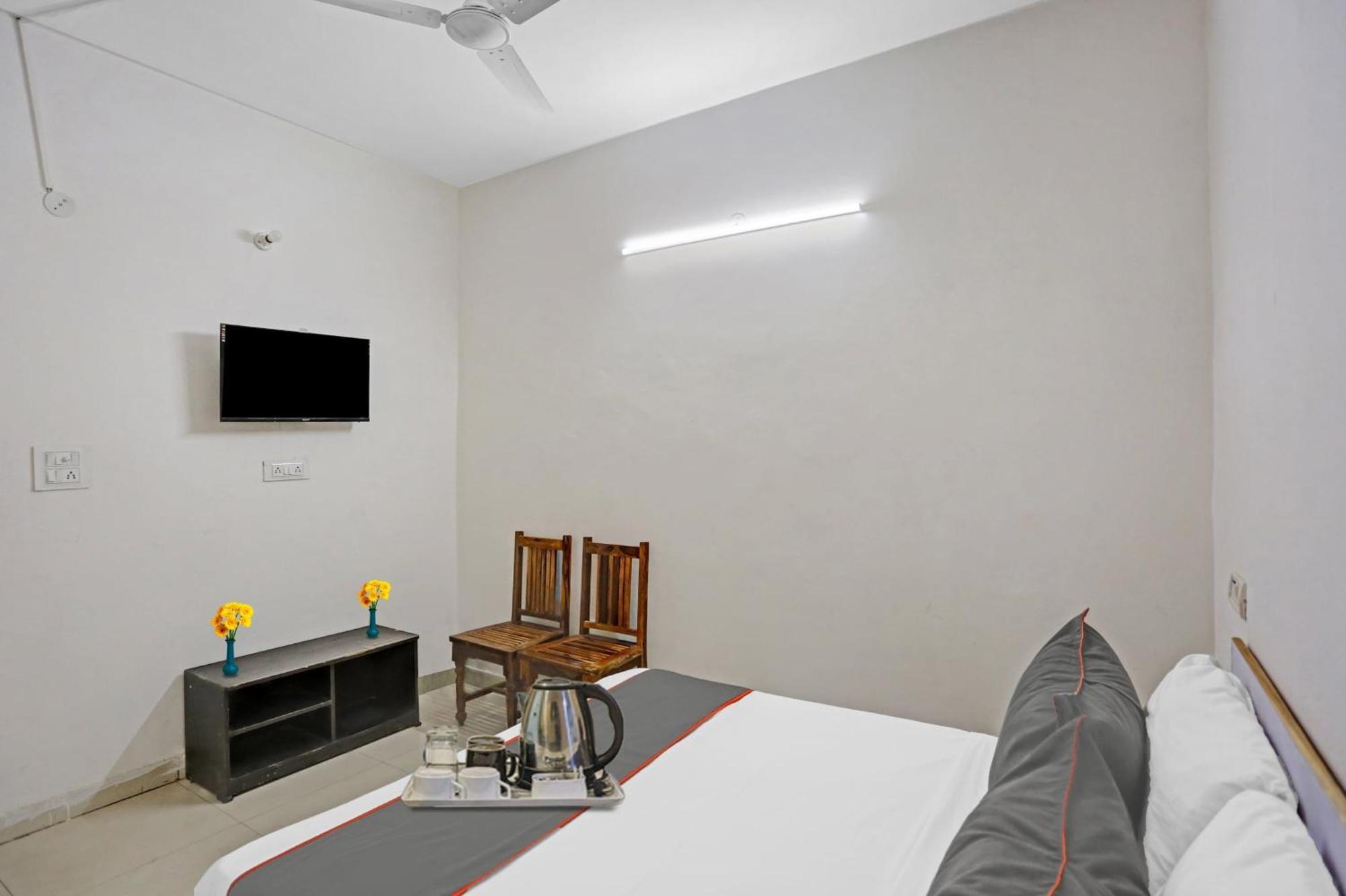 Hotel O Imperial Residency Near Dashrath Puri Metro Station New Delhi