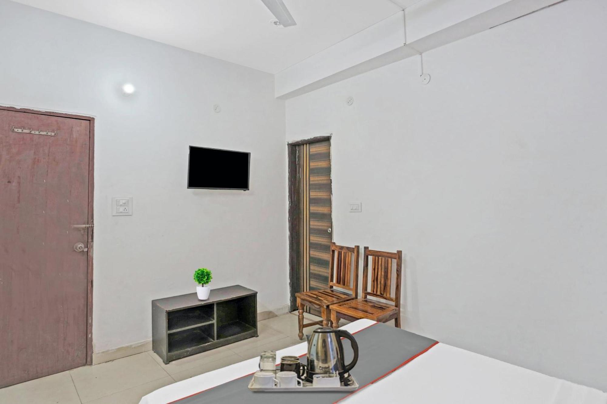 Hotel O Imperial Residency Near Dashrath Puri Metro Station New Delhi